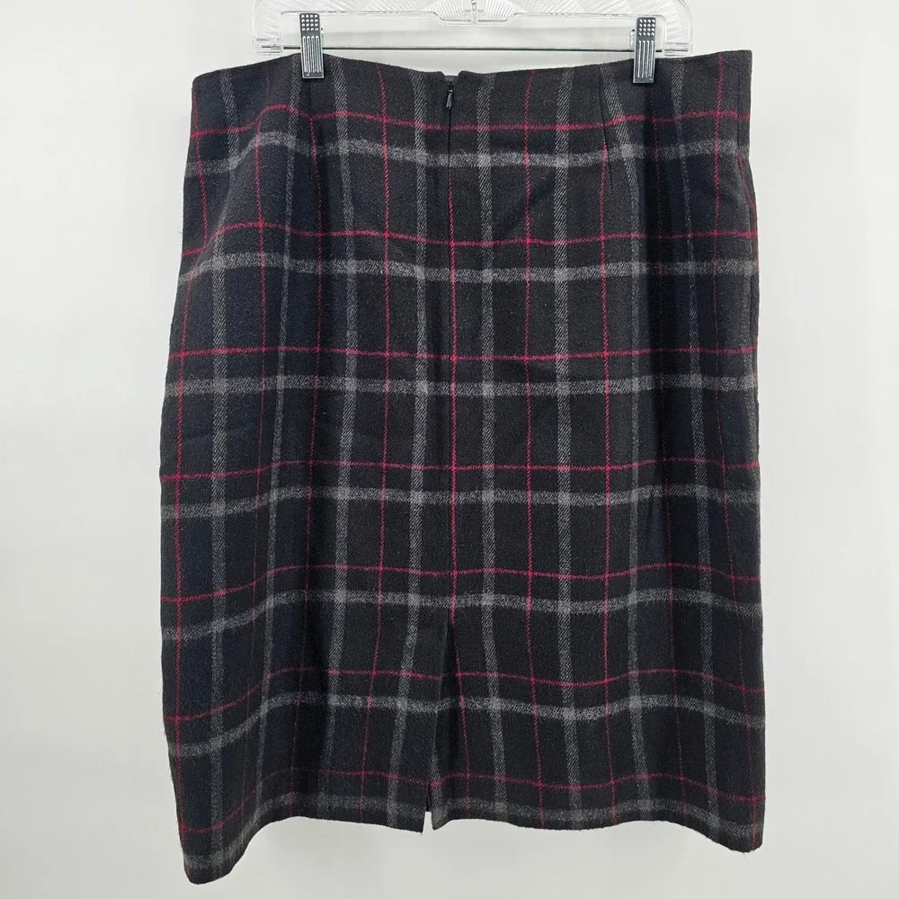 Talbots Pencil Skirt Womens 16 Black Pink Plaid Wool Blend Lined Back Vent